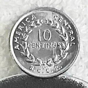 Circulated 1958 Costa Rica 25 Centimos B.C.C.R. Coin Made of Stainless Steel!!